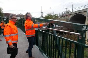 graffiti an der neuen brücke